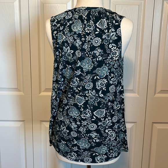 ⭐️Loft Top - Picture 2 of 4